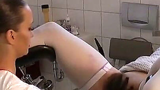 Comtesse la Moet - Schmerz Frei Part1