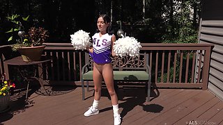 Aria Valencia's Aggressive Pee Play in Solo BTS