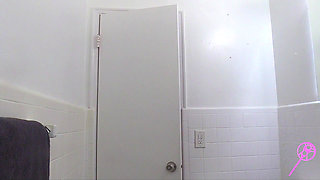 Natalia Pissing
