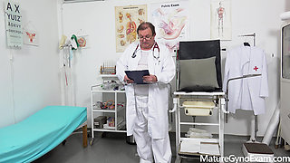 Anal Temperature Measurement of Huge-titted Granny