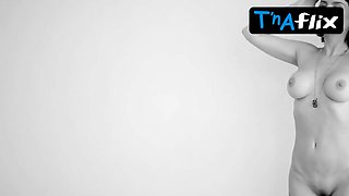 Larissa Maxine Jugs, Pubic hair Sequence in 302