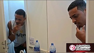 Agatha Mama in the Shower Is Hotter Husband BBC Arrives Just as MILF Wife Is Taking a Shower