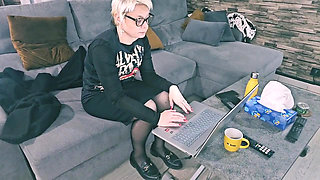 I Had to Choose Between Working or Using a Dildo on My Mature MILF Pussy