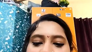 Desi Beautiful Bhabi Full Face Nude Pussy Fingering