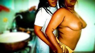 gOOON rOOM cOOKING LIL LATINA AND FRIENDS