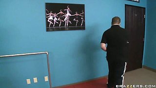 Curvy video with fascinating Eva Karera from Brazzers Exxtra