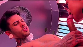 Real couple penetrates in tanning booth, he pumps out milk