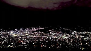 Curvy hotties enjoys his big cock in a FFM