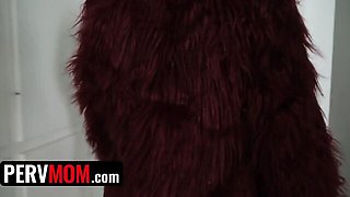 Watch gambling Lauren Phillips and Wrex Oliver's dirt