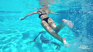 Lexis Pool Nude