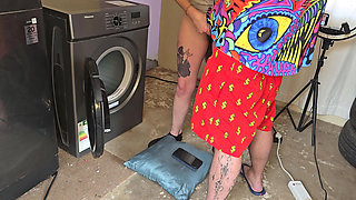 Stepsis got stuck in the washing machine ,just had to fuck her flowering pussy