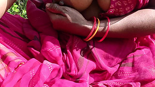 Shivani Bhabhi Jangal Me Mangal Karti Hui Aur Sex Ka Maza Leti Hui Big Boobs and Chut Me Ungli Karti