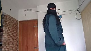 Shy Muslim Girl Slowly Removes Burqa - Desi Village Bhabhi Solo