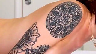 Ren Leon Was Such a Good Lay the First Time