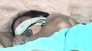 Patni Ki Saheli Ko Sari Raat Pela
