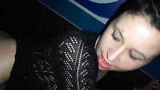 j offre mon epouse au sexe shop