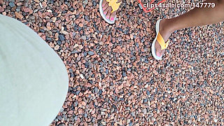 Ebony MILF Shiney Thighs Legs N Pretty Pink Toes