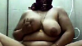 Arabische BBW auf Webcam aus der Schweiz