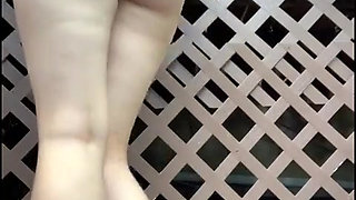 Outdoor Pee