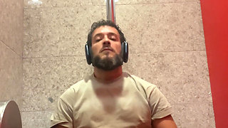 Jerking off in the Airport