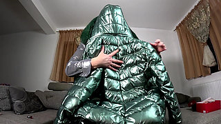 Shiny Leggings Cameltoe, Downjacket Play & Anal Plug Solo Fetish