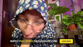 Blowjob in Hijab JOI