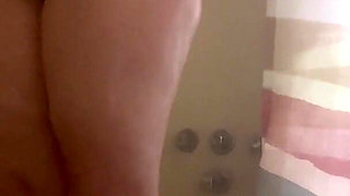 Start to Shave the Fat Pussy