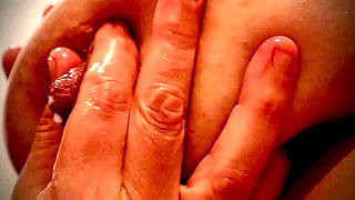 Hucow Udders Machine and Hand Milking