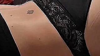 Juicy Lady Cums All Over the Massage Table