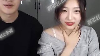 6193 KBJ 팝콘 SUCKY-SUCKY 수호 존예 항공과 F컵 헌팅녀 집으로 대려와서 팬방 three Korea 텔레 UUB892