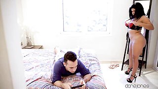 Luring Sheila Ortega at creampie smut