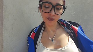 A new relaxing break with smoking and the beautiful Lavinia