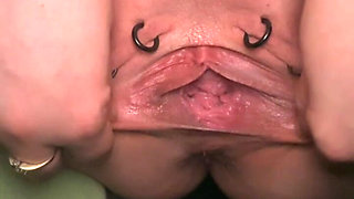 Sklavins Stabbed Her Labia