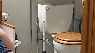 Female plumber's buttcrack