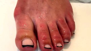 Linsey Dawn solo foot fetish