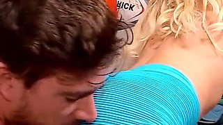 Sienna Day enjoys training in a different way today with her fitness trainer