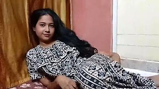 Hot Indian MILF Cheats on Husband with Neighbor - Desi Aunty Fucking