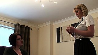 Cute ass licking amateur blonde teen