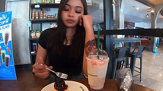 Thai hottie gives epic BJ in P