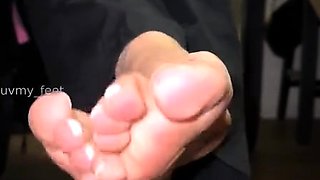 Amateur Foot Fetish Girlfriend Sucks and gives a Footjob