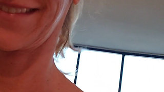 MILF Camgirl Jess Ryan Ass Shaking N Striptease