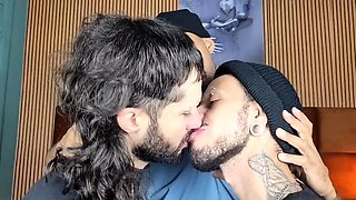 RJ MALE VIDEOS - Fantastic Kissing Orgy Between Hot Friends