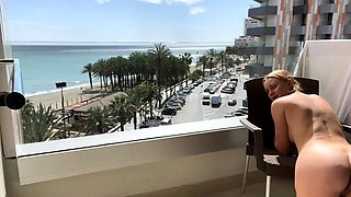 Ivy Roses - Apartment Flashing