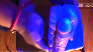 Phat Wobbly Booty Cheeks