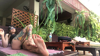 Smoking Fetish & Feet Outdors