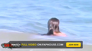 Alys Rebel: Photos with the Young French Alys Rebel Who Puts on a Show in the Waves