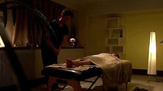 Japanese Amateur Wife Gets Oil Massage & Rough Doggystyle - Wet Pussy Creampie