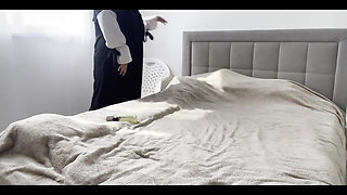 Arab Stepmom with a Tight Ass Masturbates Without Panties. Oh Yeah, Jerk off with Me