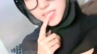 Bokep Colmek Memek Tukang Pecel Colmek Demi Mendapatkan Duit Tambahan Usaha Seblak Rasa Cuka Memek Asem Pedas Maka Rela Memek Pun Di Tunjukan Ke Om Rentenir Pemegang Duit Hasil Judol