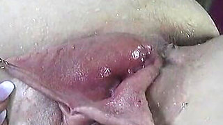 12 Thick Pumped and Widely Spread Pussy Piss 7 Views